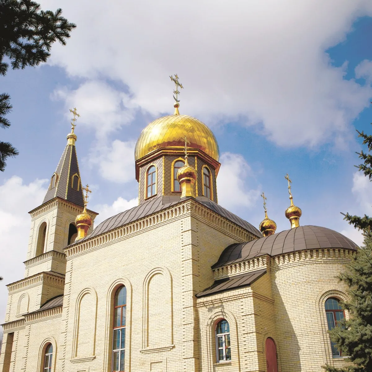 Храм Св. Климентія в м. Торецьк, побудований за ініціативи Кислотоупор